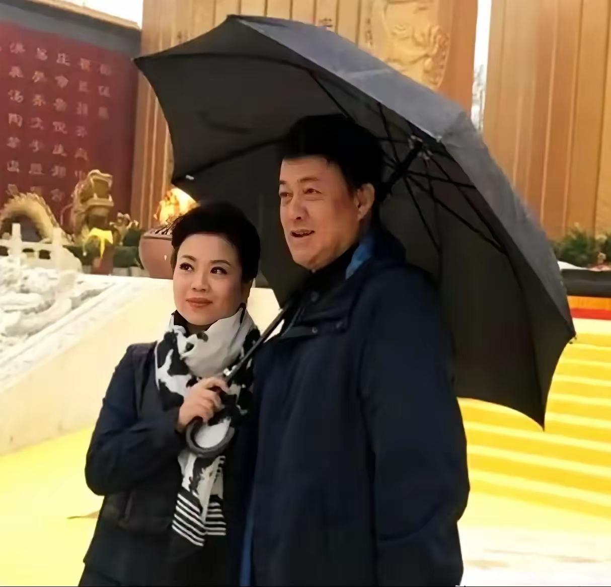 张也[玫瑰]
吕继宏
休闲照