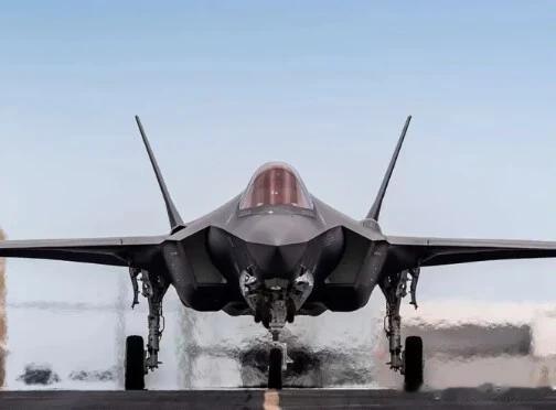周日失踪的美国F-35战机证实在南卡罗来纳州威廉斯堡县附近坠毁，飞行员之前弹射逃