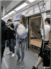 套路！女人的套路深不可测啊！
女人的套路，防不胜防啊！
 套路猝不及防 总呗女人