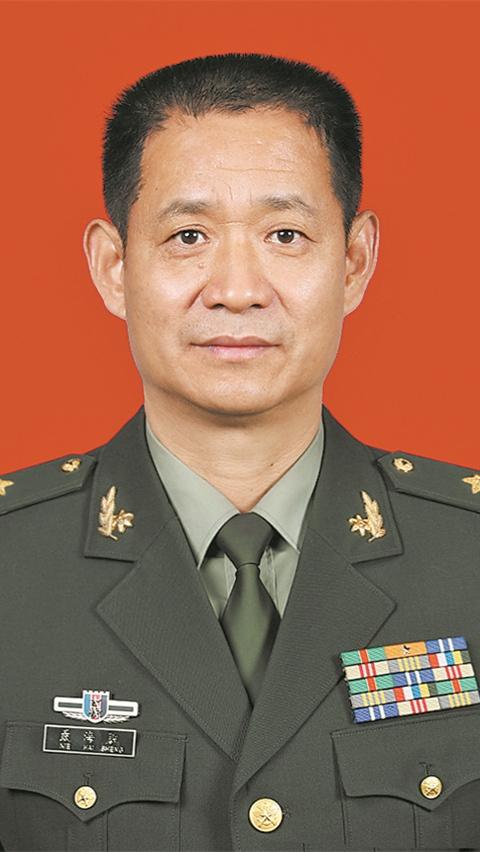 聂海胜，湖北枣阳人，少将军衔，解放军航天员大队特级航天员、博士学位，我国首批航天
