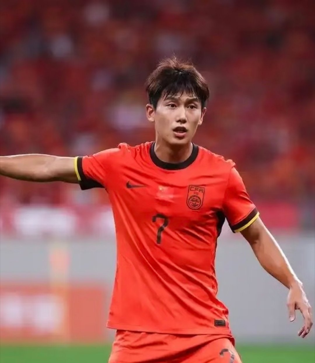 侯明昊现场模仿C罗我常说热爱藏不住。现场复刻经典动作，细节都拿捏到位，能看出是真