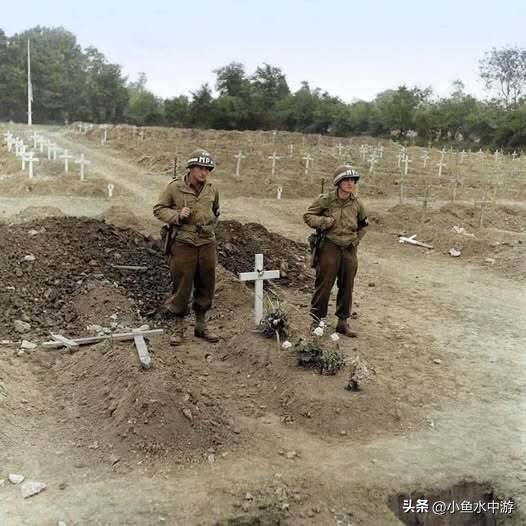 他冒着炮火走过犹他滩。五周后，他在法国离世——心脏最终停止了跳动。
 
小西奥多