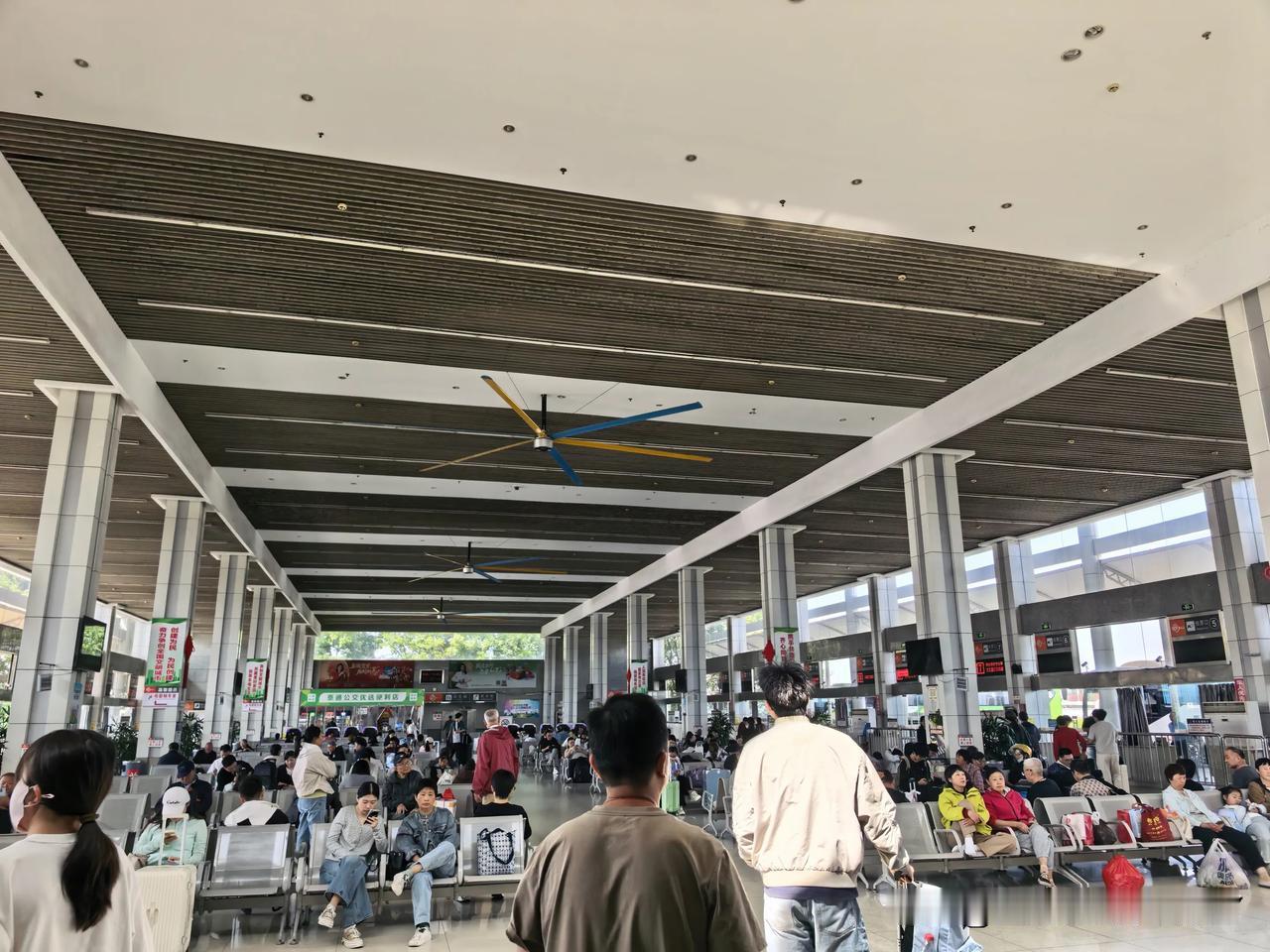 为泰兴的交管点个赞[赞][赞]
   去黄桥有事，我的车正好送去保养了，本想和姑