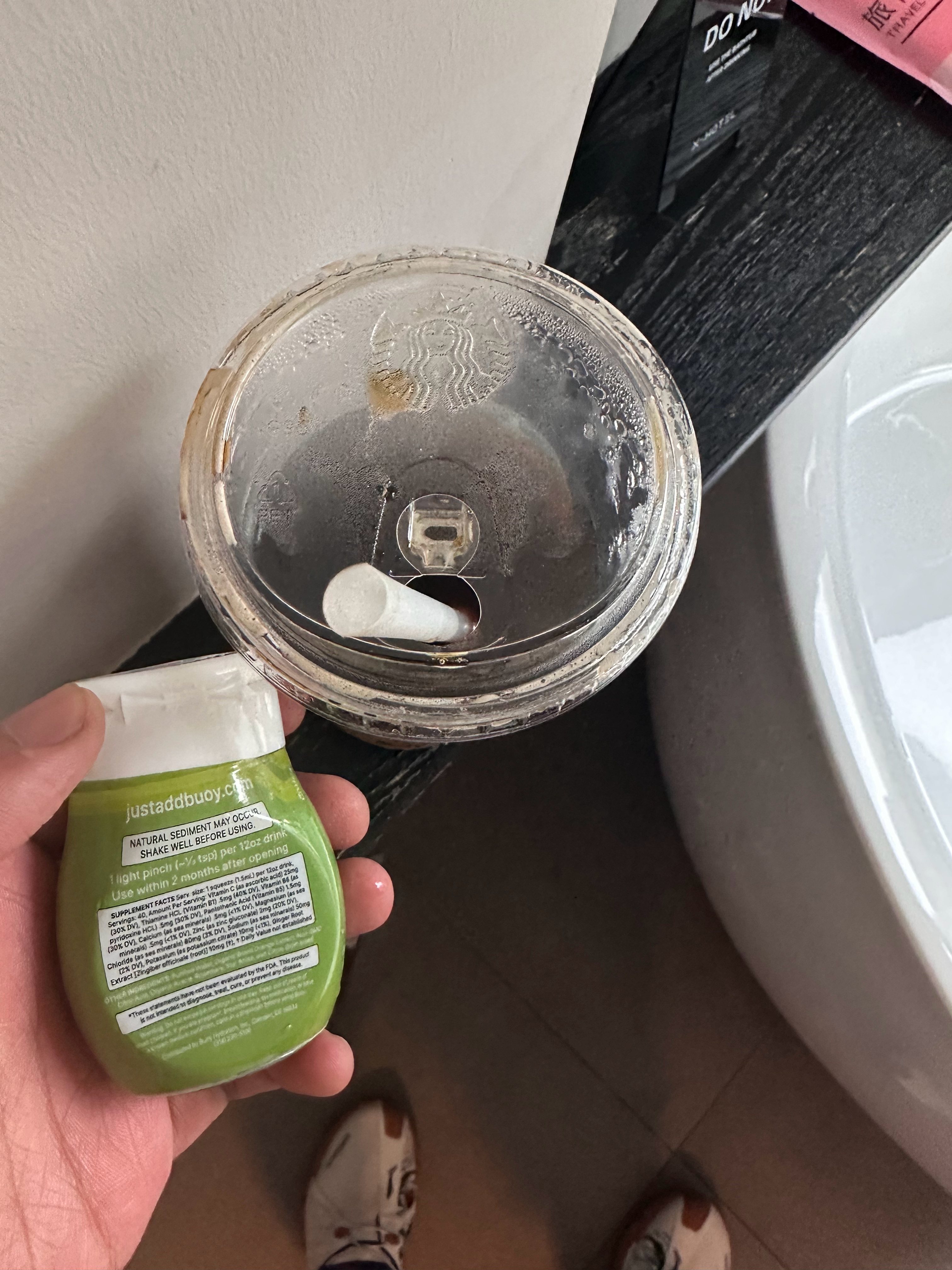 今日愚人节好像确实没什么能骗到你们的了我说我评论区抽咖啡你们信吗 