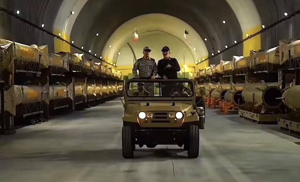 军事基地探秘之旅，感受硬汉风采！🚀💪