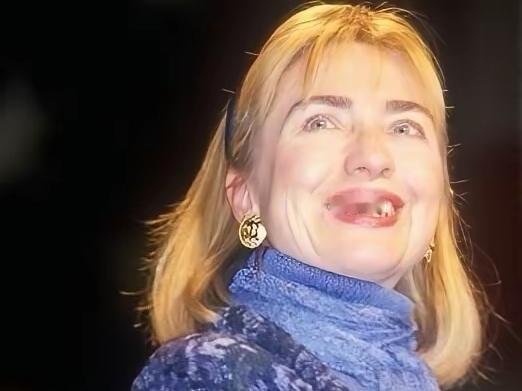 这一年的希拉里，是真的耀眼！
1992年，克林顿赢了老布什，成为了美国总统，而希