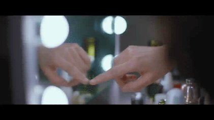 谁家悬疑剧像安了个MOSS 这悬疑感真的绝了！《谁动了我的隐私》一部手机引发连环