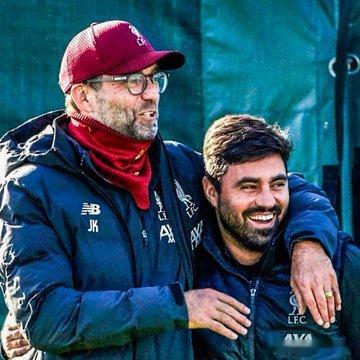 自2019年10月起担任利物浦精英发展教练的马托斯。马托斯随后曾短暂追随林德斯加