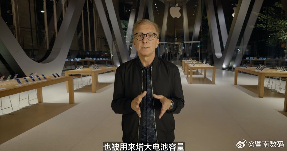 iPhone 17 Pro Max 拥有 iPhone 史上最佳的电池续航时间。