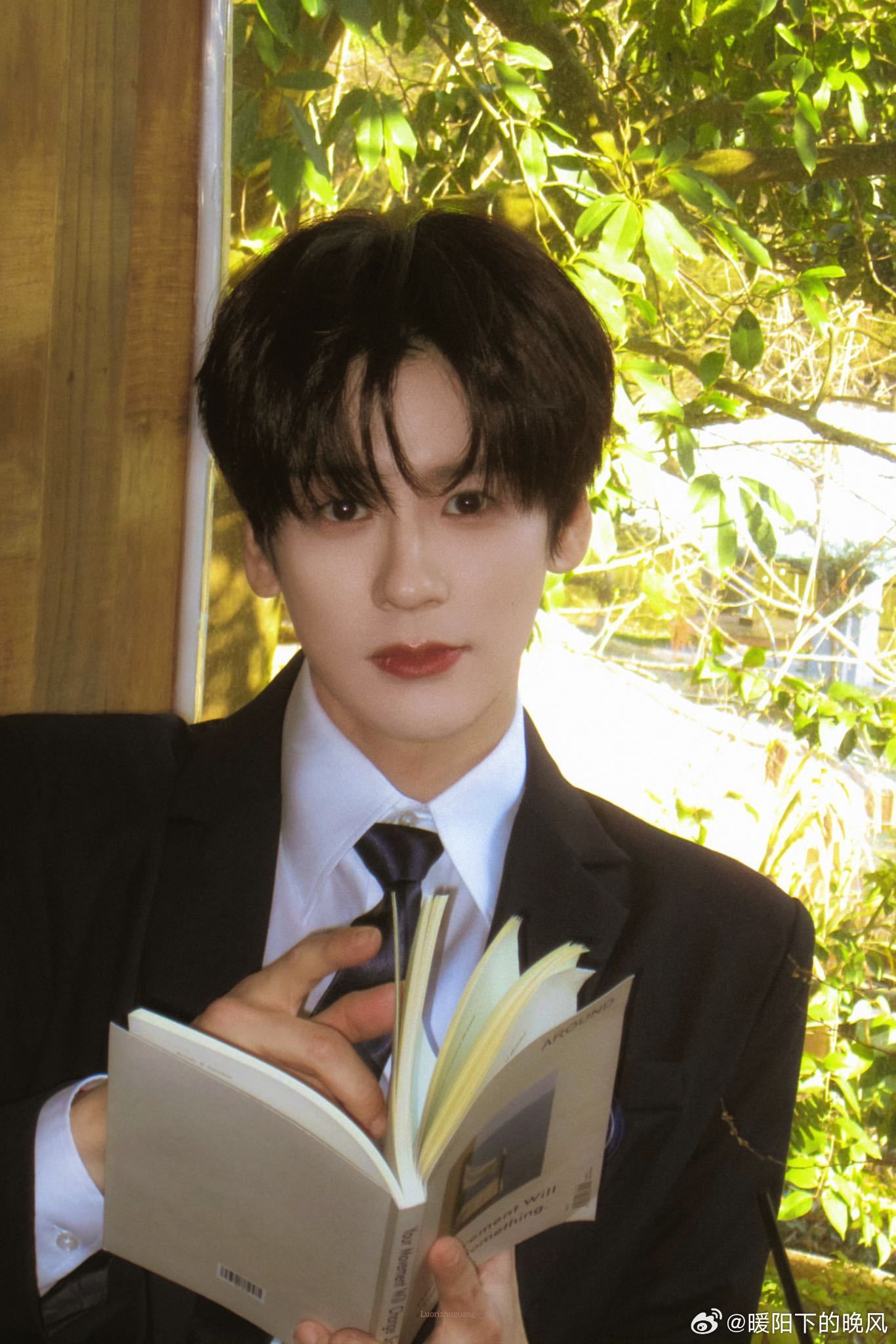 魏哲鸣戏里戏外真校草考古到魏哲鸣大学旧照才懂，这哥是真・校草出身啊！模糊画质都挡