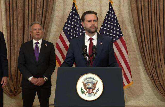 谈崩！特朗普紧急备战欲再次开战封控海峡，中国发出紧急提醒！
 
这次美伊谈判，可