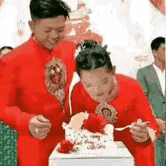 新郎在自己的结婚典礼上，跟自己的新婚妻子开这那玩笑，足以说明这个男人非常的不靠谱