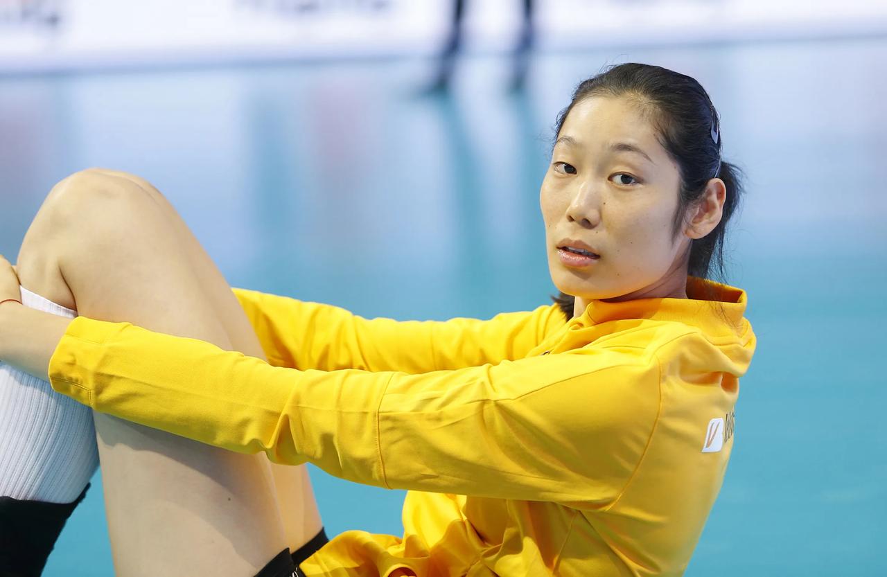 女排亚锦赛主场输给泰国，2比3，五局比分20比25、25比11、25比23、18