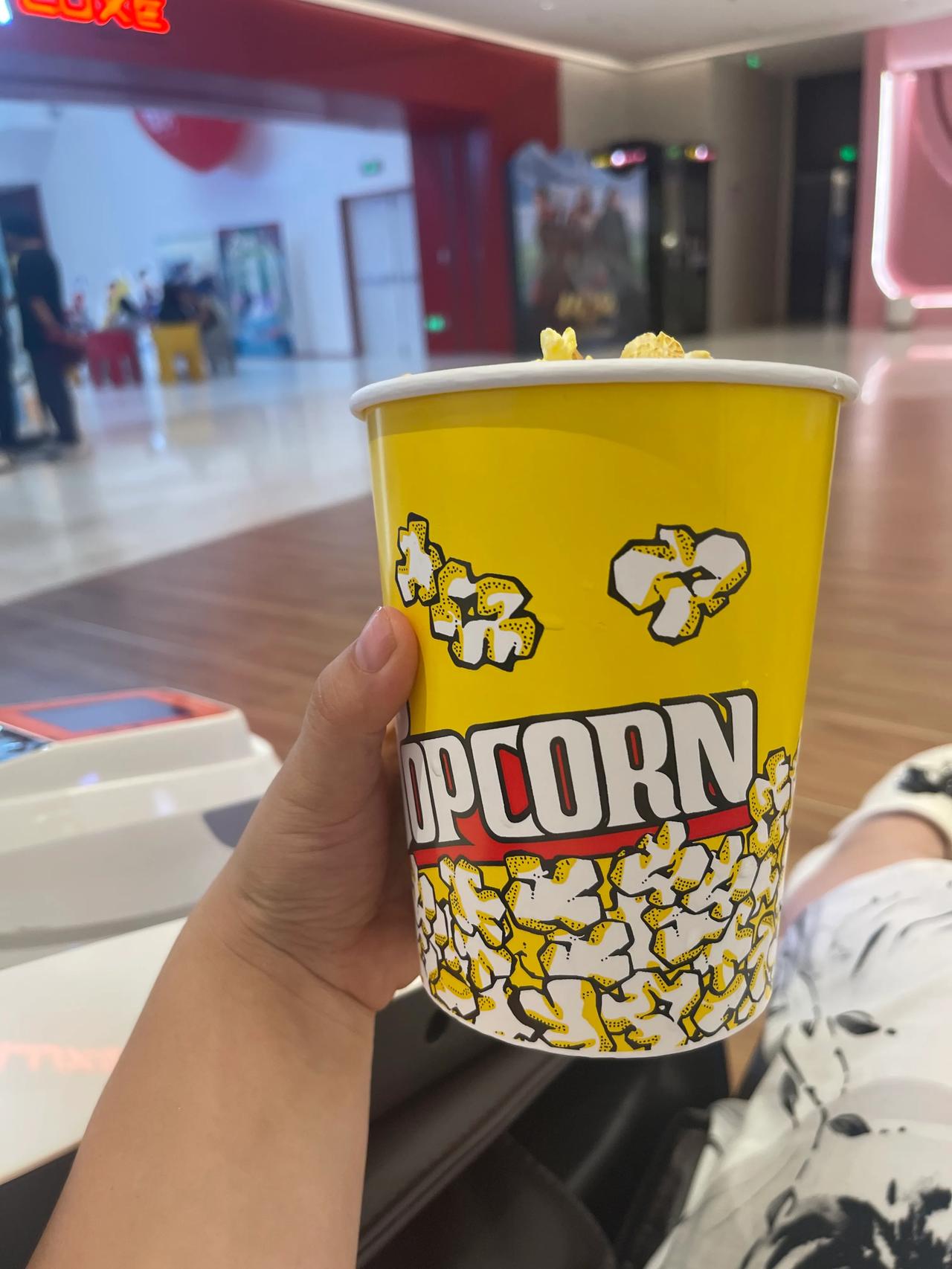 #看电影# #蹭到一杯可乐，爆米花#