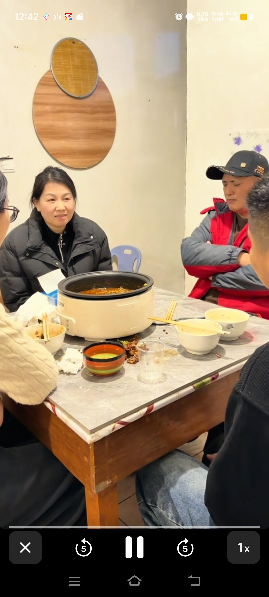 朱进不善言辞，但是有一颗至诚的心，孝老爱亲，在浙江住了几天，岳父岳母也就放心了，