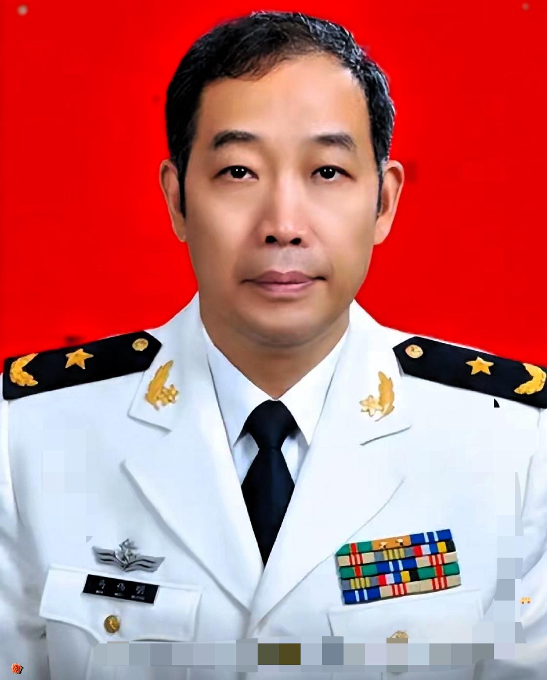钱学森是中国导弹之父，
宋文骢是中国歼击机之父，
现在有一个人能与他们媲美，
