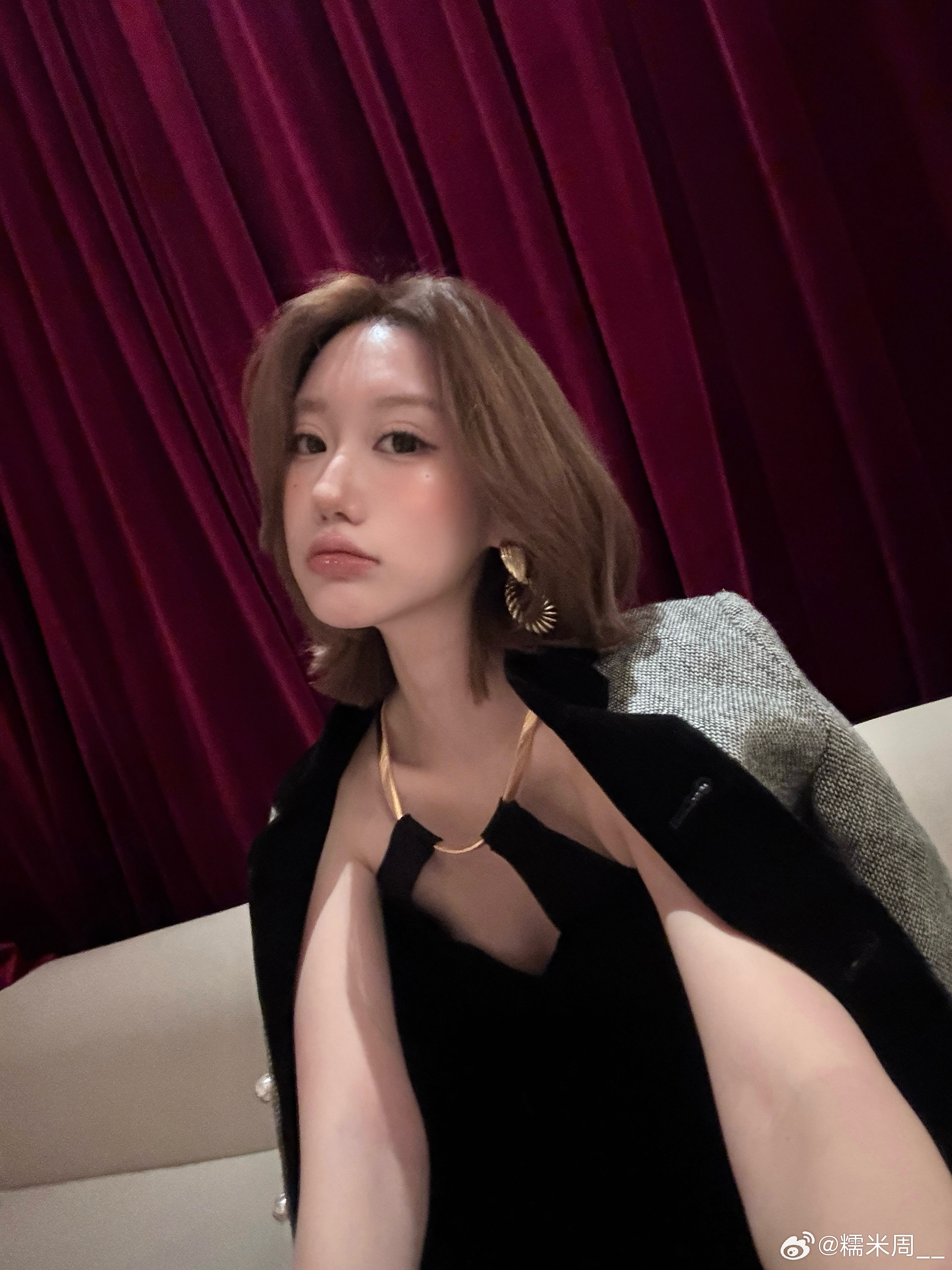 🧛🏻♀️ 上海·RONG荣