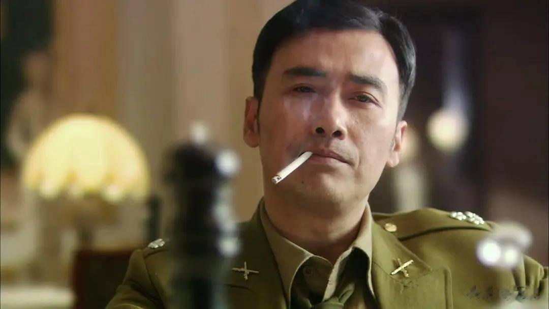 为什么谍战剧里都是潜伏于军统，没人去中统潜伏？

为什么演的军统都那么厉害，中统