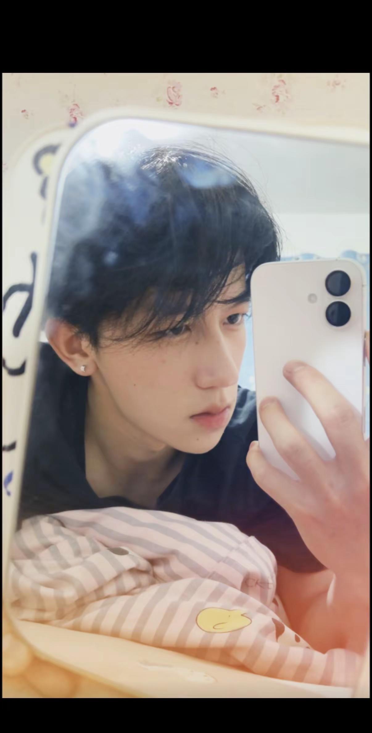 十拿九稳 差你一吻。