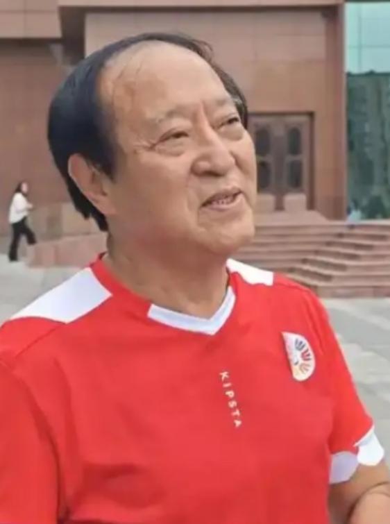 谁能料到，曾经红极一时却跨界折腾半生、甚至一度搞得倾家荡产的著名相声大咖牛群，晚