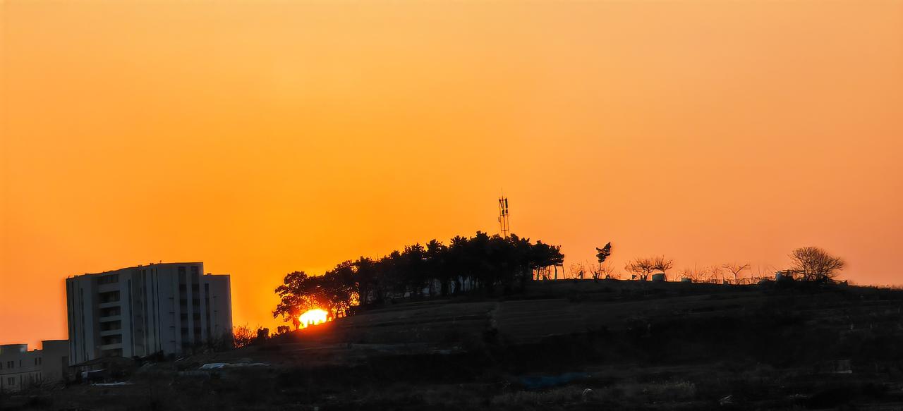 烟台日出的时间是多少？      
       2025年12月9日日出的时间