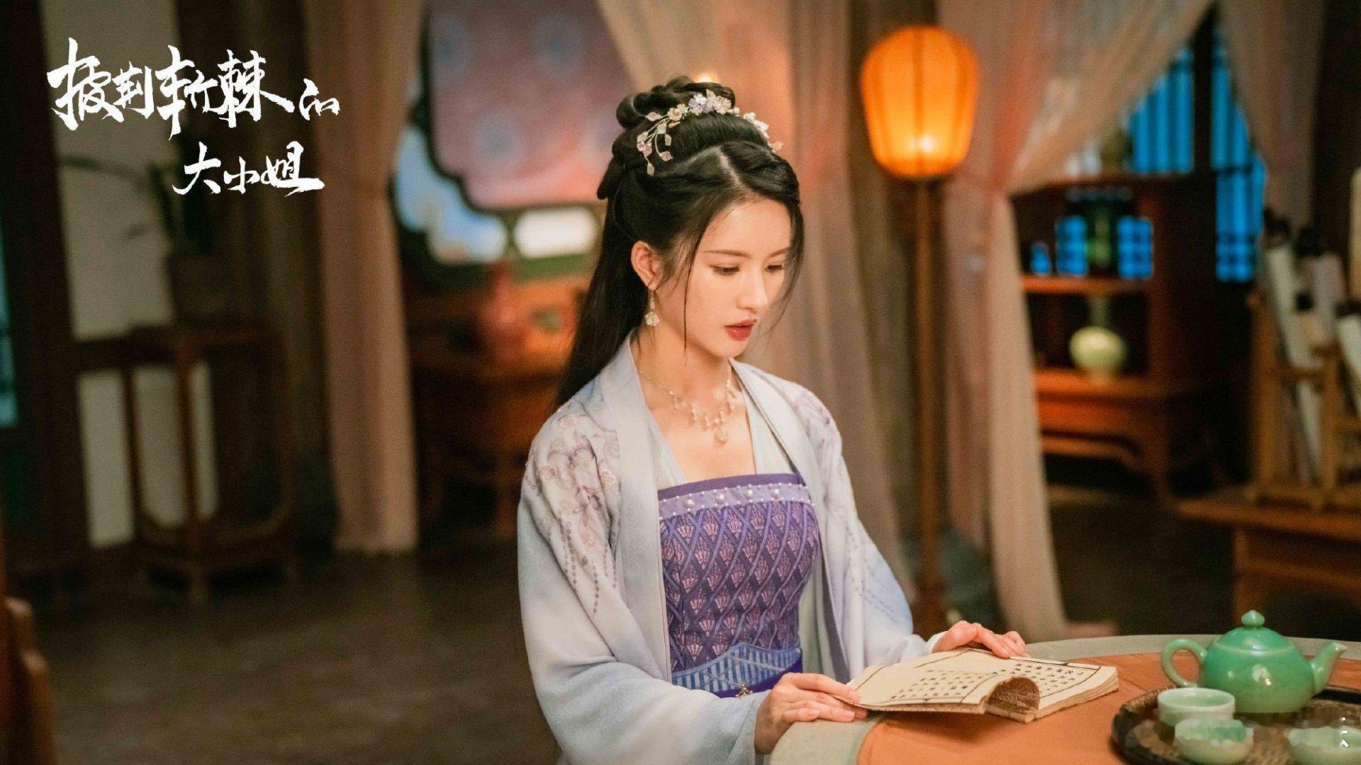#硬糖少女303##刘些宁# 今日份糖妹新鲜物料刘些宁披荆斩棘的大小姐工作室更新