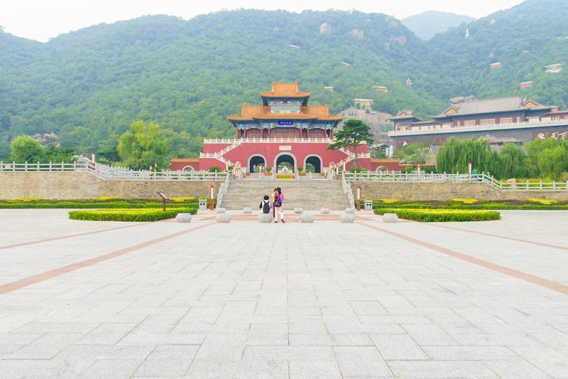 天津的城市风光，简直一绝！蓟县盘山层峦叠嶂，登上山顶俯瞰，美景一览无余，堪称登山