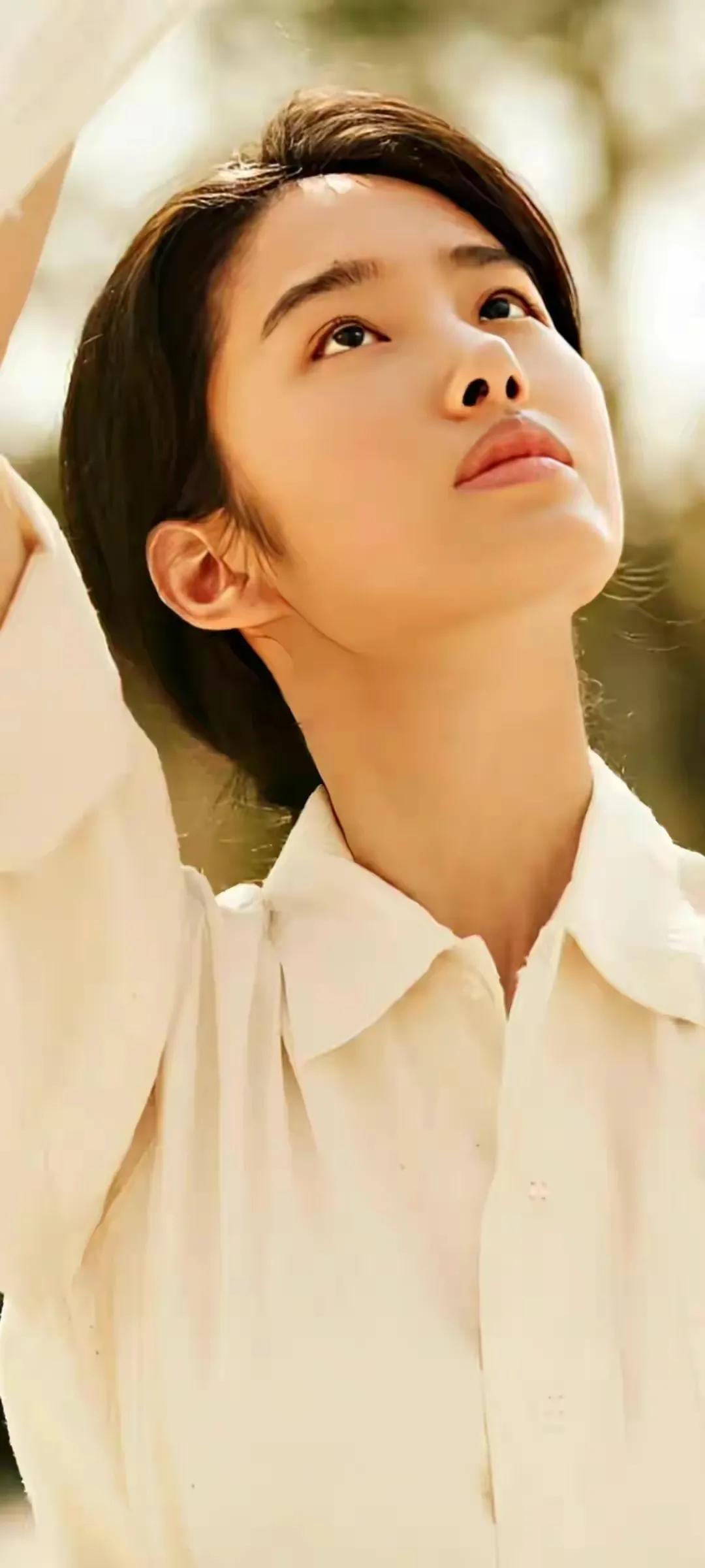 杨采钰这种神颜，真的很少见 