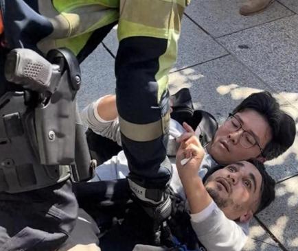 欧洲小偷或许已有共识：不要去偷中国人的东西，特别是手机！
若欧洲街头的小偷真有群