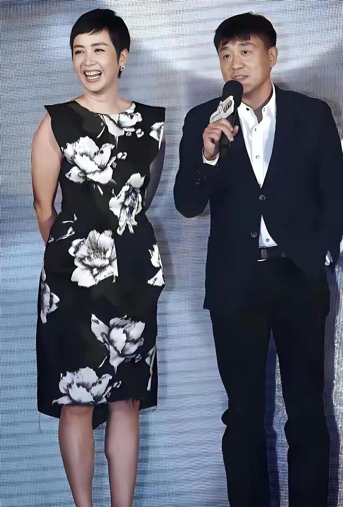 贾静雯素颜出镜，三十岁像二十，四十岁像三十，不是靠滤镜，是靠早起跑步、不吃夜宵。