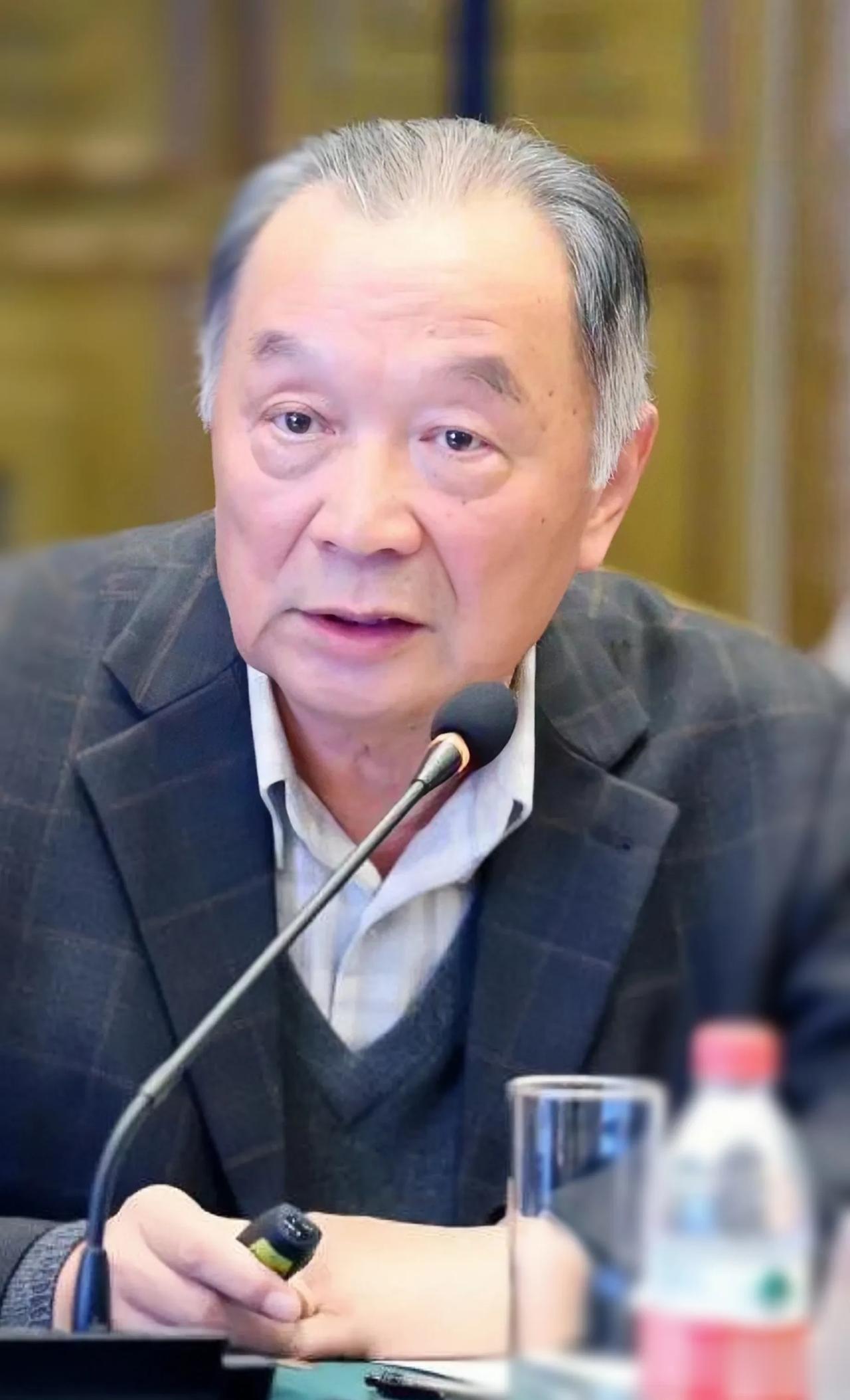 温铁军说:当年，我们的小米加步枪，真的打赢了别人的飞机大炮？不可能的，要是没有苏