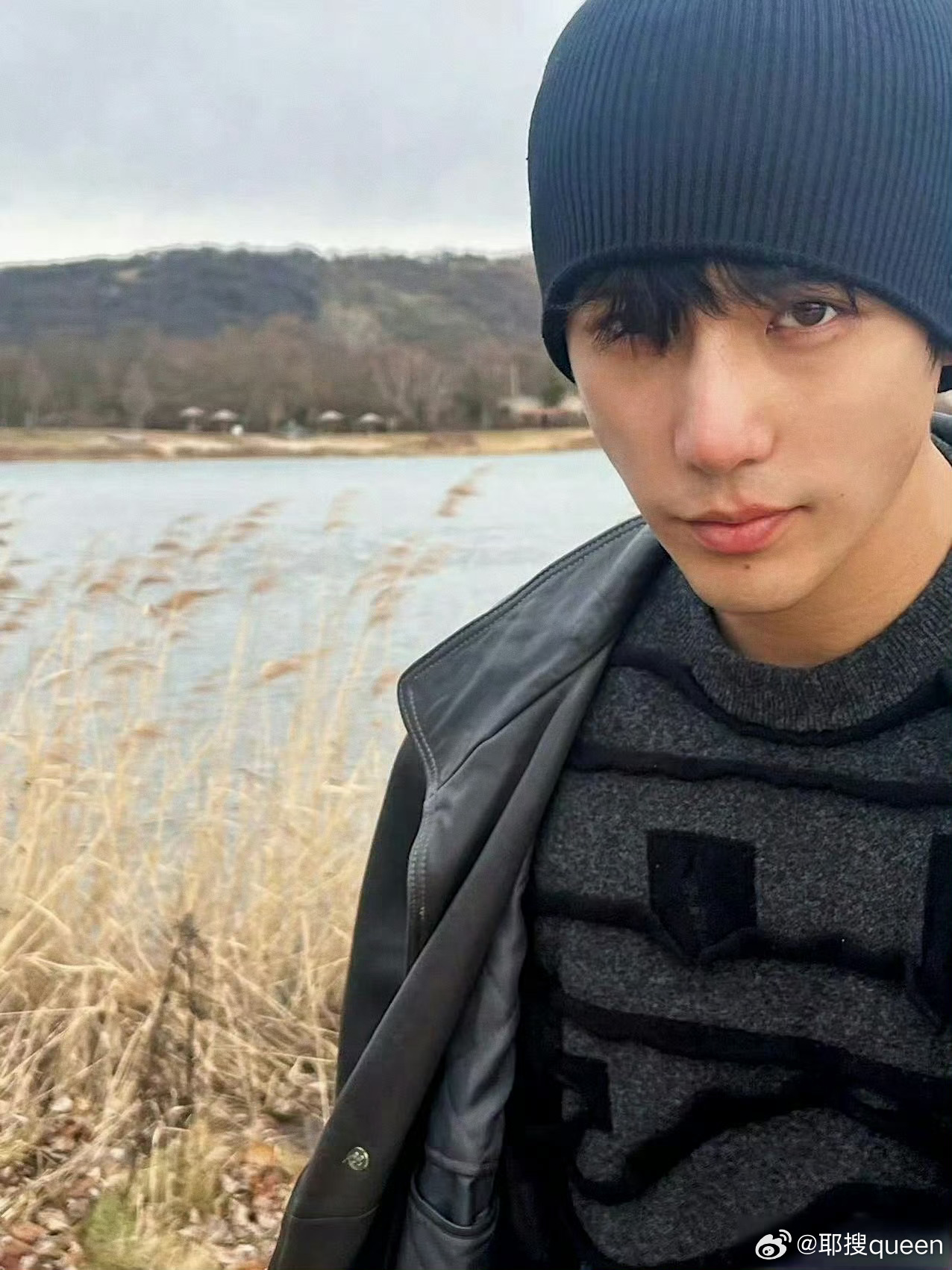 王安宇[超话]冷帽一戴，男神我爱[色]！！！ ​​​