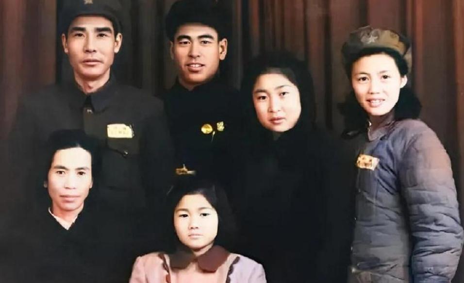 1959年，毛主席听说，贺子珍的哥哥贺敏学只享受行政8级待遇，十分不满：“为了避