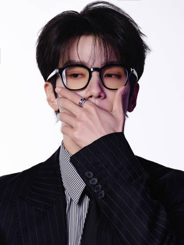 余承恩2025国剧盛典出图余承恩国剧盛典造型 余承恩2025国剧盛典出图! 