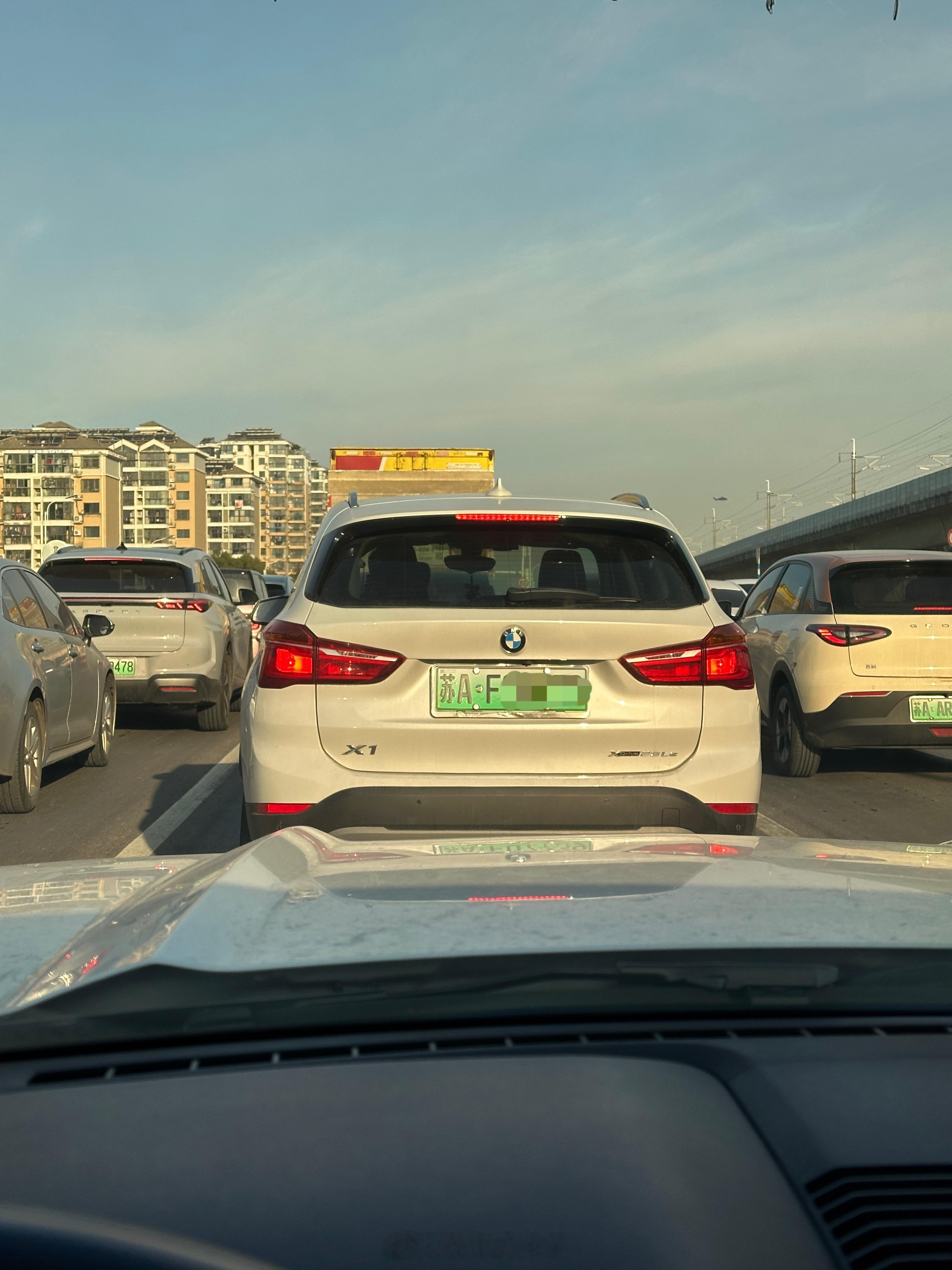 这插混的宝马x1 确实少见汽车我与汽车的日常宝马