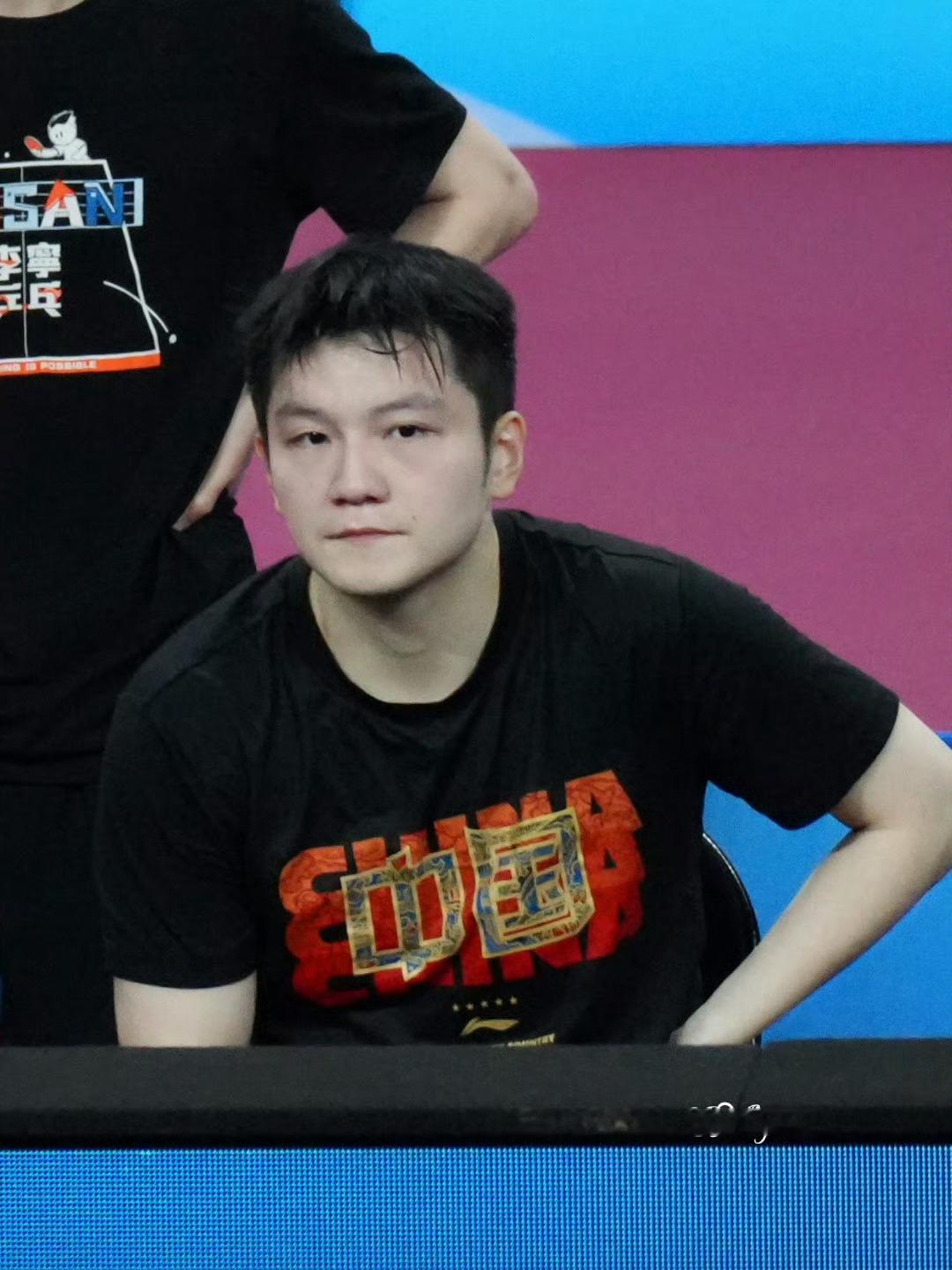 “只要参赛，永远热爱；全力以赴，实现目标！”这就是樊振东的态度｜水印） ​​​