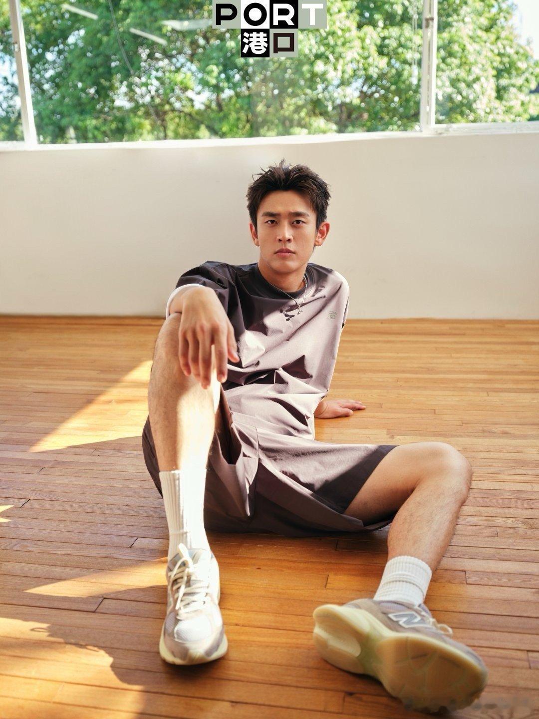 王天辰两部剧两模两样 从眼神到气质完全不同，夏雷温柔倔强，瞿桦沉稳有戏，王天辰这