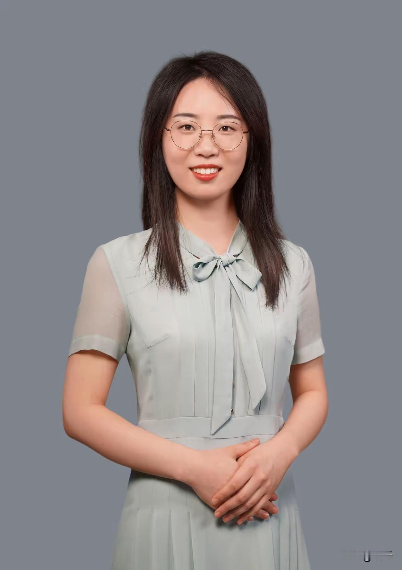武汉大学青年博导曾梦琪，近期深陷一场实名举报舆论风波，举报人是该校教授付磊的两个