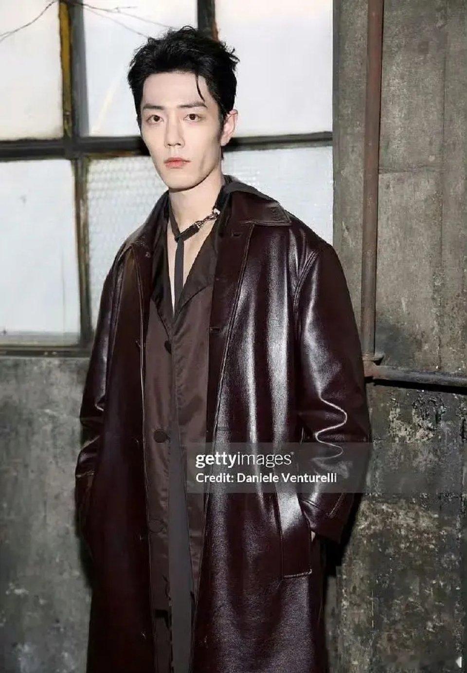 肖战的脸怎么也这老长了，发生什么了 ​​​