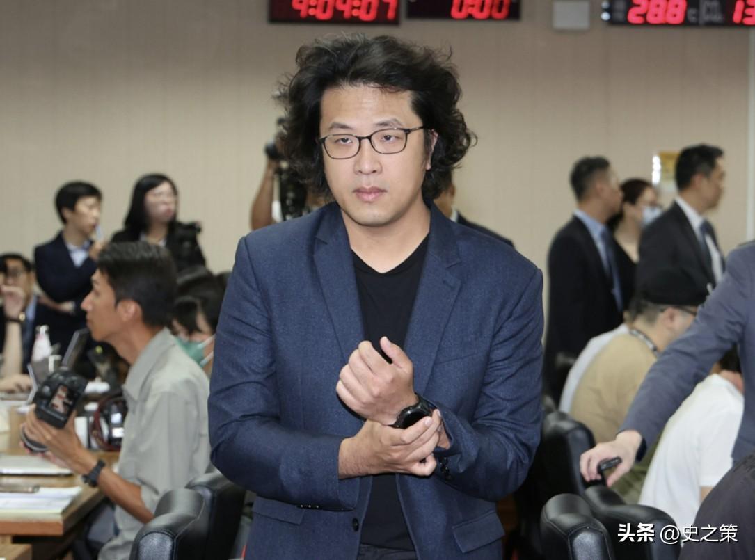 眼看情况不对，沈伯洋是越来越慌了！11月5号，国台办再次点名沈伯洋后，沈伯洋出来