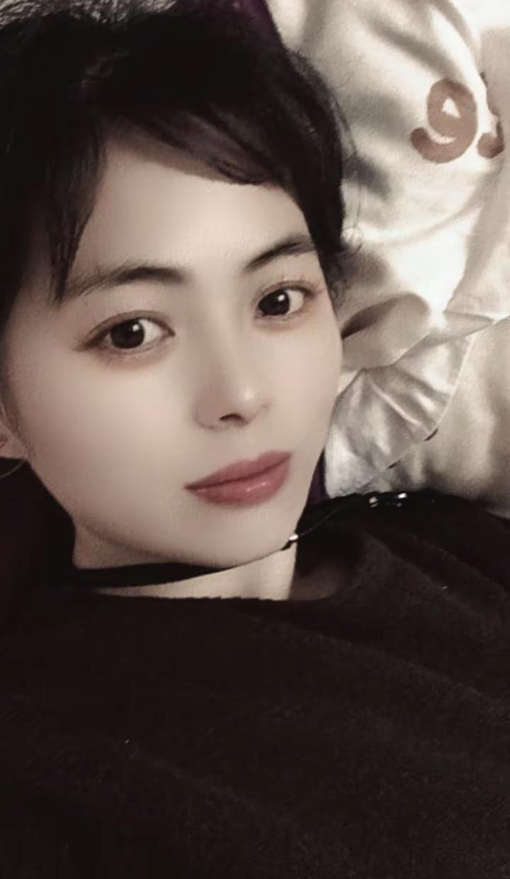 每次来到这里就不想回去了只想安安静静待上一天什么事都不用做，什么事都不用想好好睡