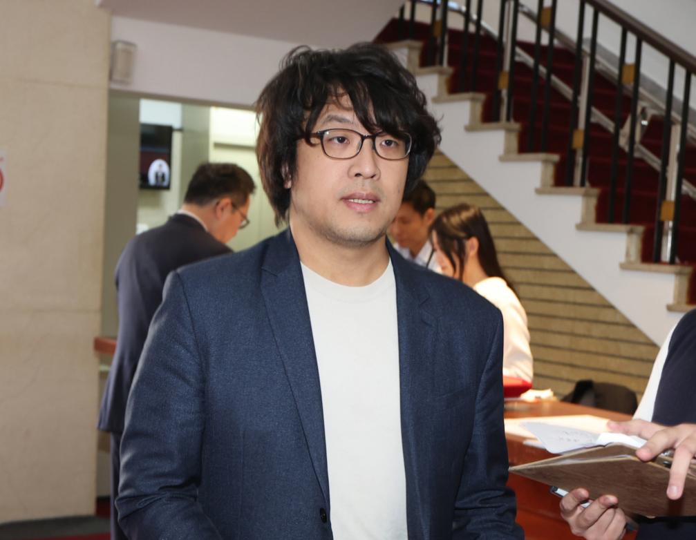 正式拍板！
5月13日上午，民进党选举对策委员会正式开会拍板，征召“台独”分子沈