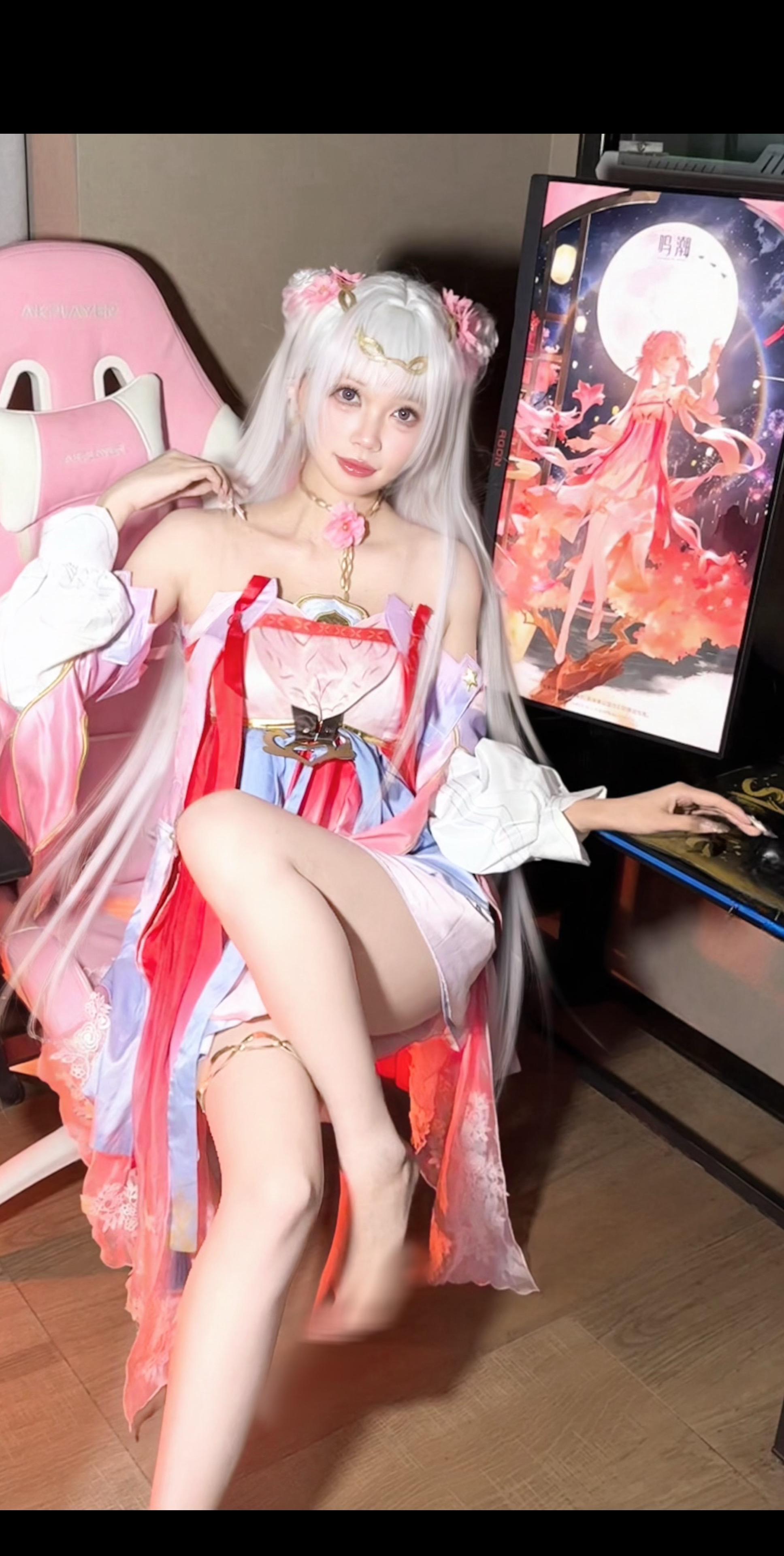 桃之夭夭 灼灼其华。