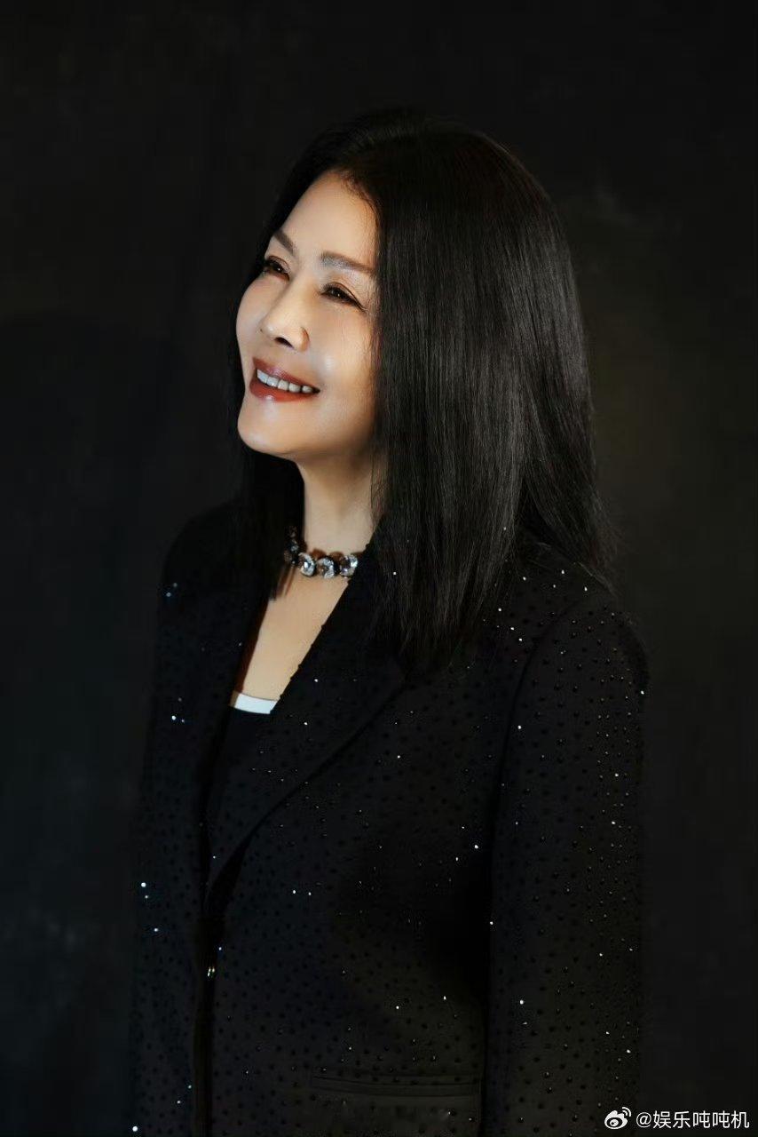 田震把音乐节变成大师课 如果你错过了这场演出，真的会遗憾。田震用实力证明，真正的