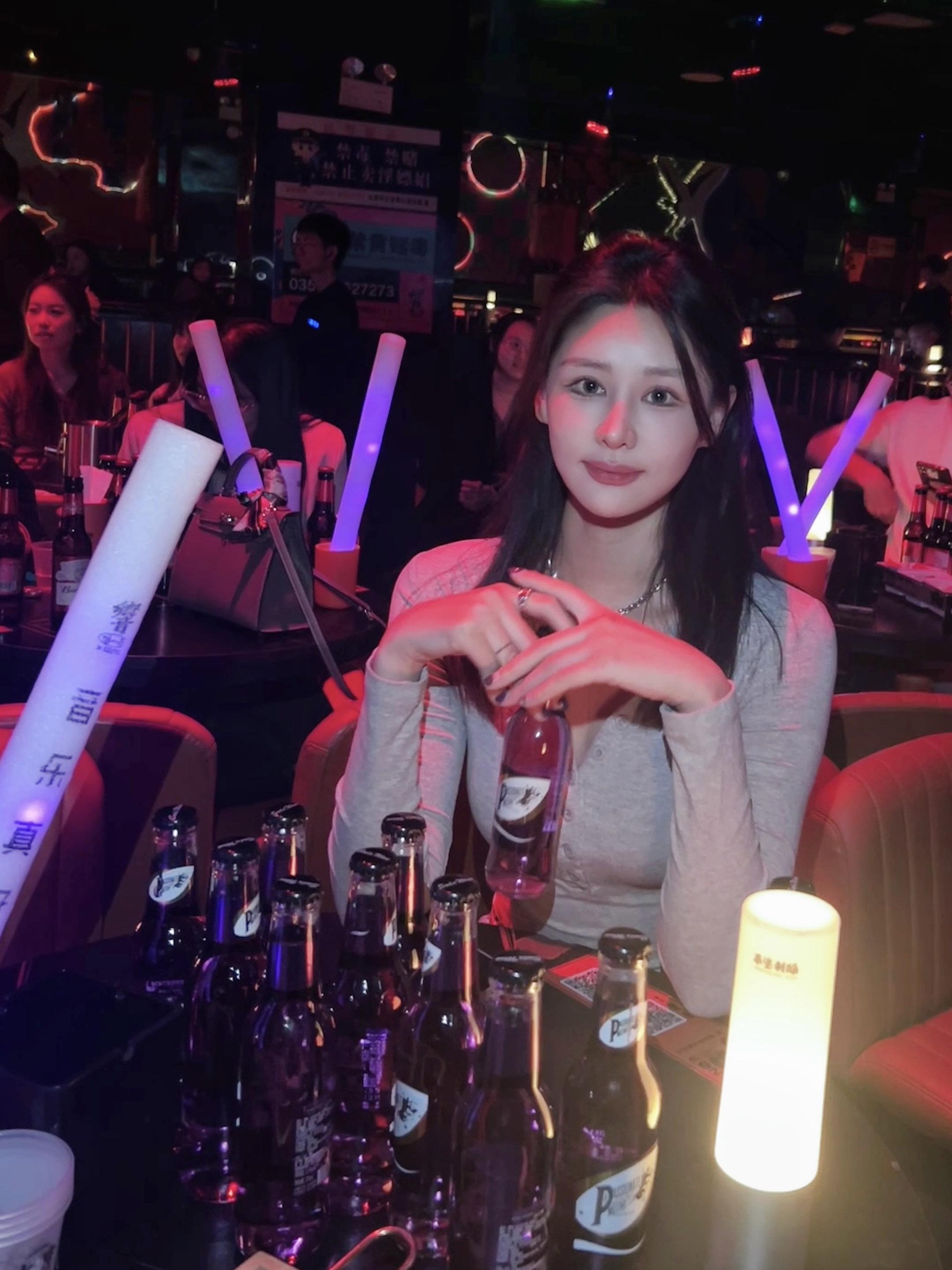 快乐无处不在🍻。