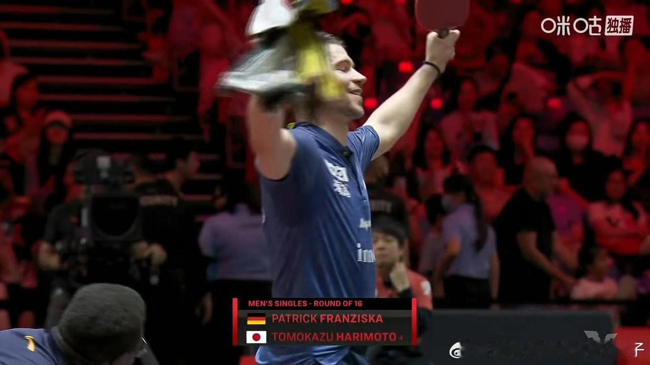 张本智和🇯🇵惨遭淘汰[捂脸]！
真该奖励小弗一个大鸡腿啊[捂脸]，第十次交手