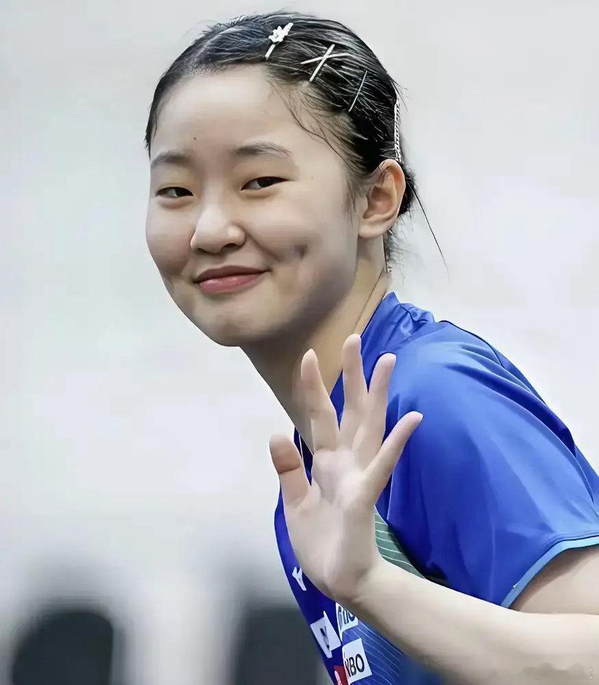 张本美和又成瓮中之鳖！历史惊人的相似，亚锦赛女单四强赛，国乒三朵金花围剿张本美和