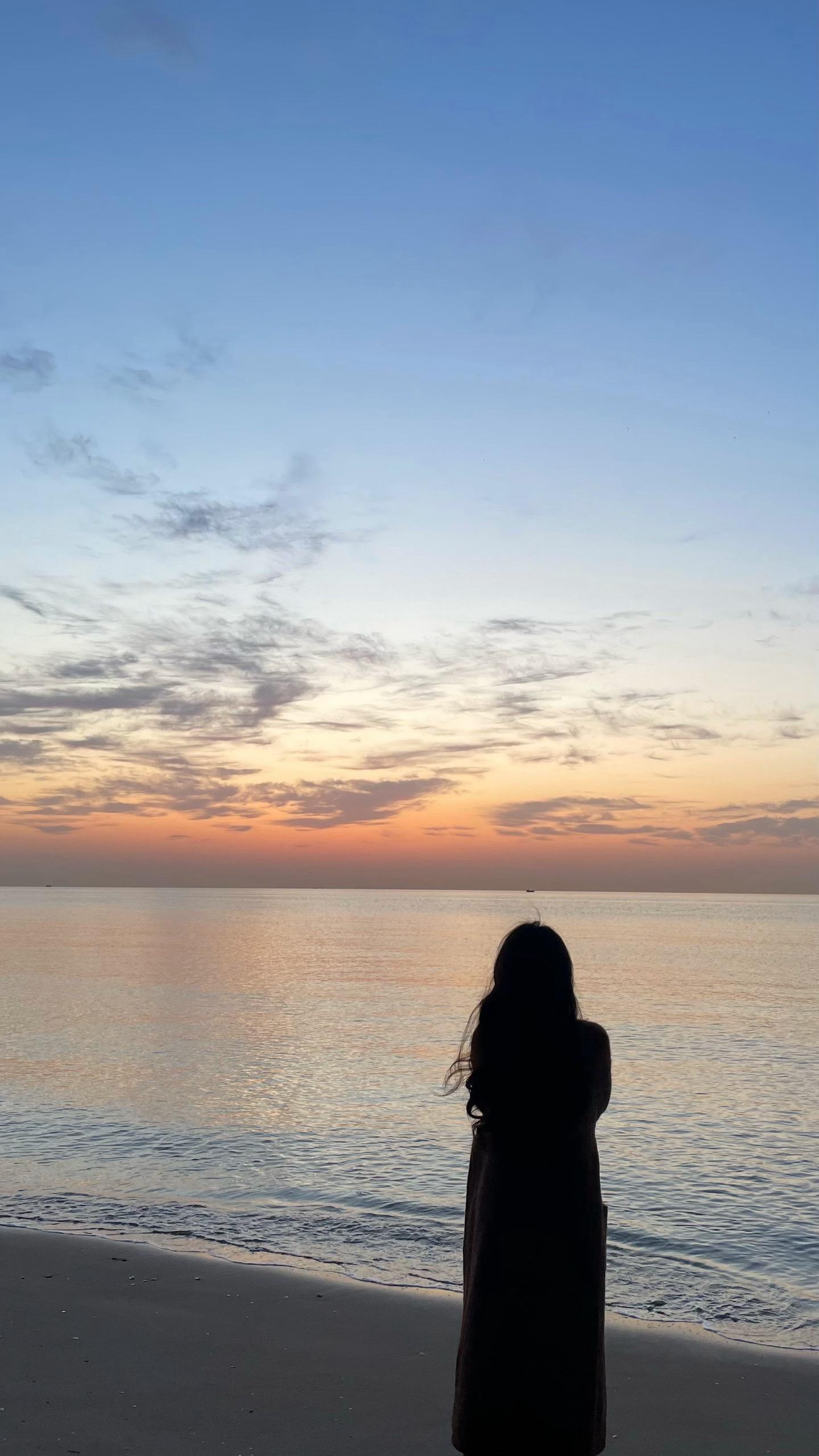 往事暗沉不可追