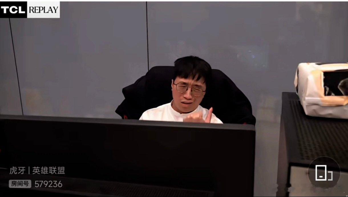 最近LPL转会期闹得人心惶惶，感觉场上选手也无心打比赛了！典型的就是JDG打AL