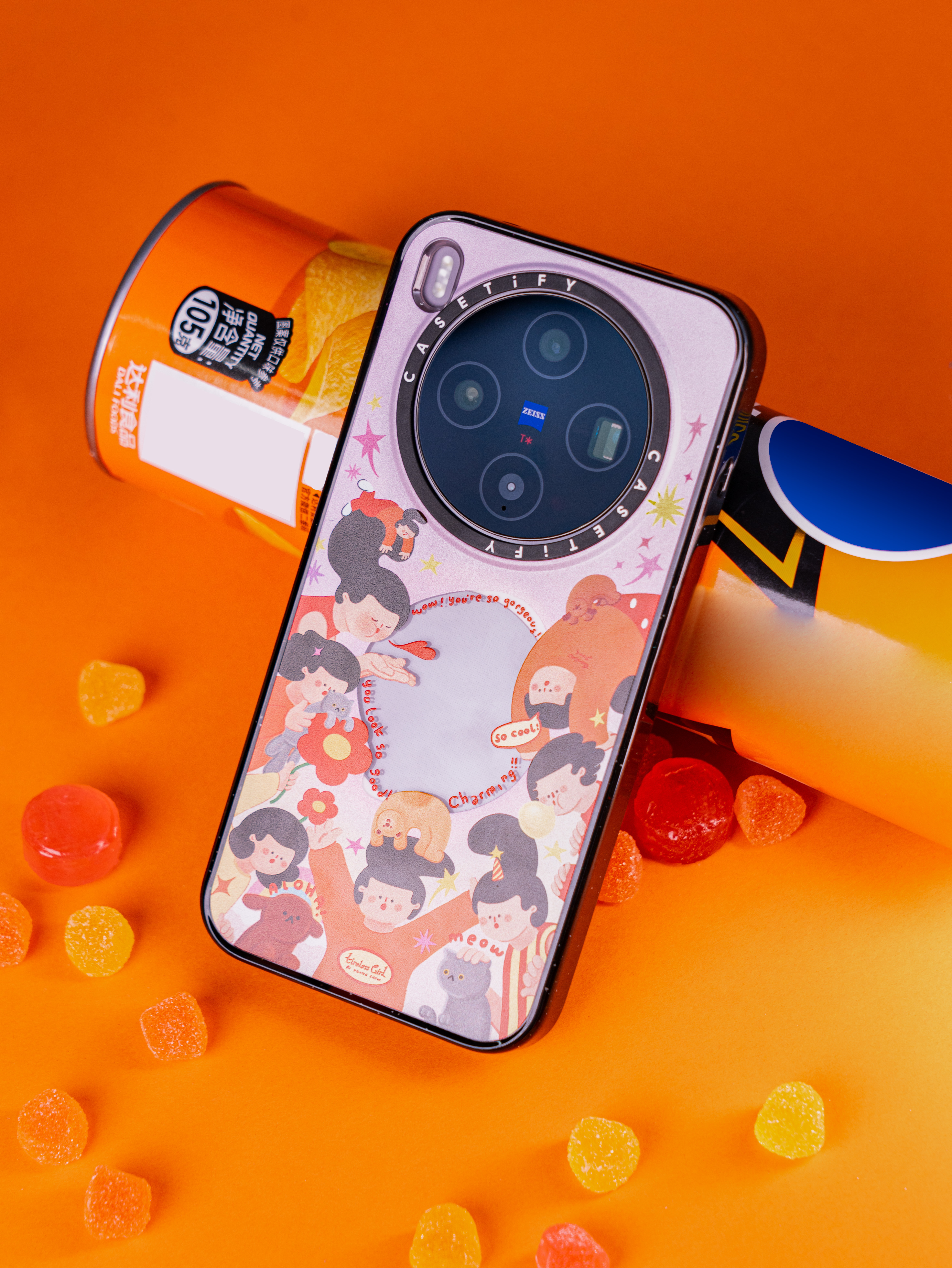 前几天 vivo 给我一个 CASETiFY联名手机壳，我也好奇了这么给我这么粉